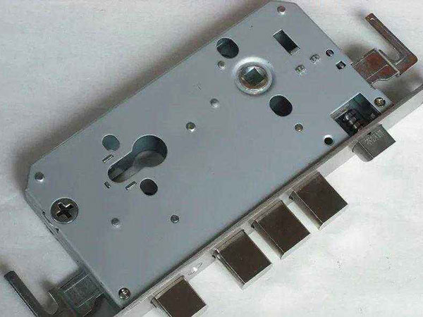 巴马24小时上门开锁公司