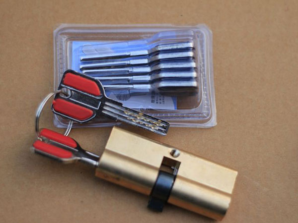 巴马24小时上门开锁公司